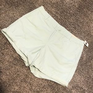 BNWT, Gap, Boyfriend Roll-up Khaki Shorts.